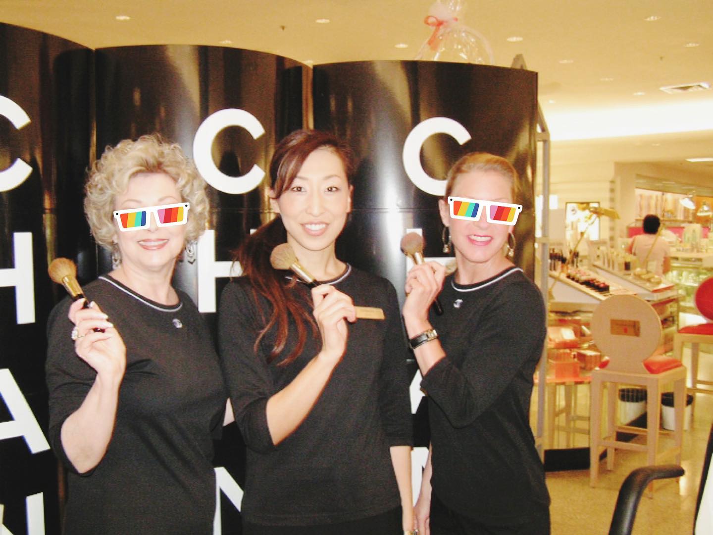 毎日ひたすらメイクをしていた懐かしの2006年。#シャネル #シャネルメイク#メイクのお仕事#アメリカ生活#昔の写真#懐かしの #2006年#2006年何してた