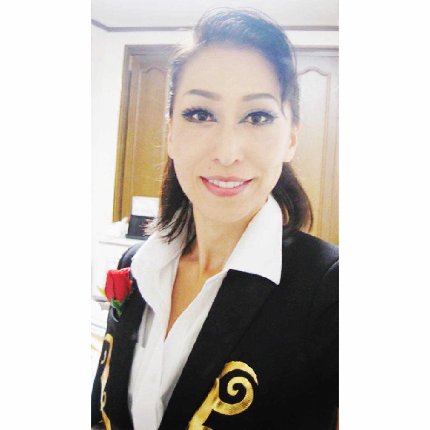 一度はやってみたかった宝塚風メイクをした2015年のハロウィン。クセにはならなかったけど、お気に入りではあります(笑)#ハロウィン #ハロウィン思い出 #ハロウィン思い出pic #ハロウィン仮装 #ハロウィン宝塚 #宝塚#宝塚風 #宝塚男役 #宝塚男役ファッション #宝塚男役風 #宝塚メイク #宝塚風メイク #宝塚風メイクやってみた#まんざらでもない