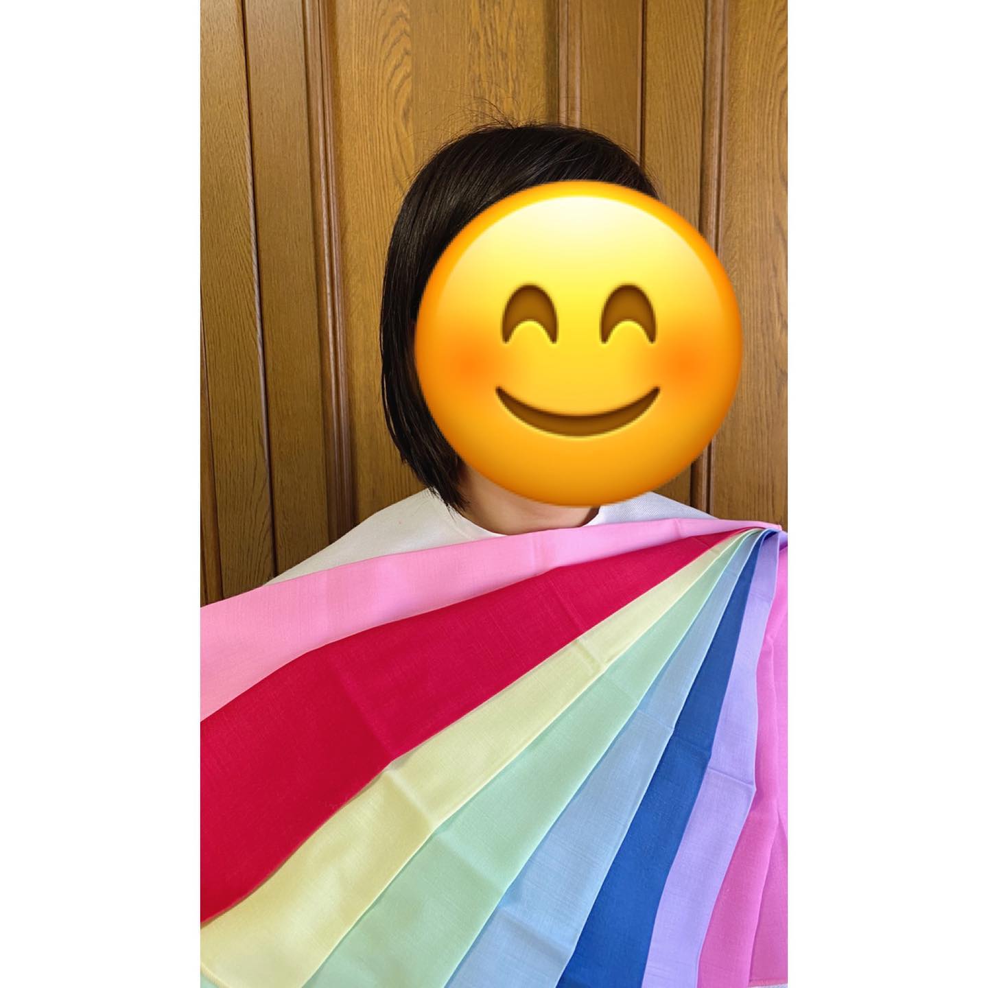 「イエベ、ブルベって見たことはあります」「買い物はマネキンが着ている物を試着して買います」というYさんが、「ちゃんとしっかり見てもらいたいから」と、トータルコンサルティングを受けにお越し下さいました。来ていただけたことが何よりも嬉しかったですし、診断後のYさんのこれからを想像するだけでワクワクしました(^^)診断結果は基本的にはライトサマーの骨格ストレートタイプ(色相によってはブライト寄り)。服の組み合わせが苦手ということで、お似合いのベーシックカラーと他の色の組み合わせのパターンをドレープを使ってご提案させていただいたりしたのですが、春物を買いに行きたいということで、後日同行ショッピングの日程調整をさせていただくことになりました。今からとても楽しみです♡#パーソナルカラー#パーソナルカラー診断#15分類進化型パーソナルカラー #15分類進化型パーソナルカラー診断 #骨格診断#パーソナルカラー淡路島#骨格診断淡路島#淡路島#淡路島カラー#淡路島カラーサロン#淡路島パーソナルカラー#淡路島骨格診断#淡路市#洲本市#南あわじ市#似合う色#似合う服