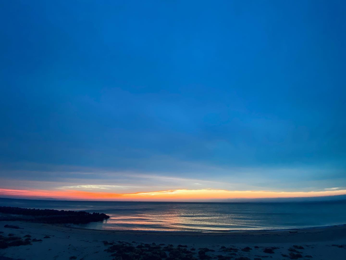 今日の夕暮れ空の終わりのほう。綺麗でしたね。#夕暮れ#夕暮れの空 #夕暮れ空#夕暮れ時#グラデーションの空 #お気に入りの時間帯 #淡路島#淡路島の空#淡路島の海 #淡路島の空と海