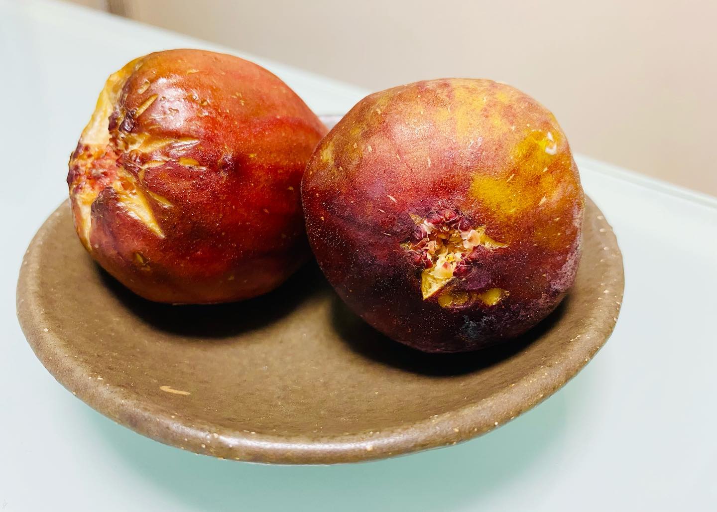 いちじく。家族で好きなのは私だけ。母も好きだったな、と思うお盆です。#お盆#いちじく #イチジク